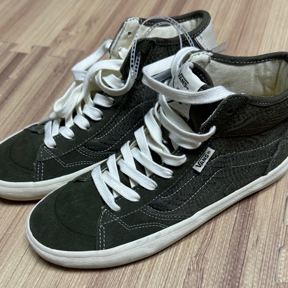 Vans Men's High-Top Sneakers - Dark Green and White